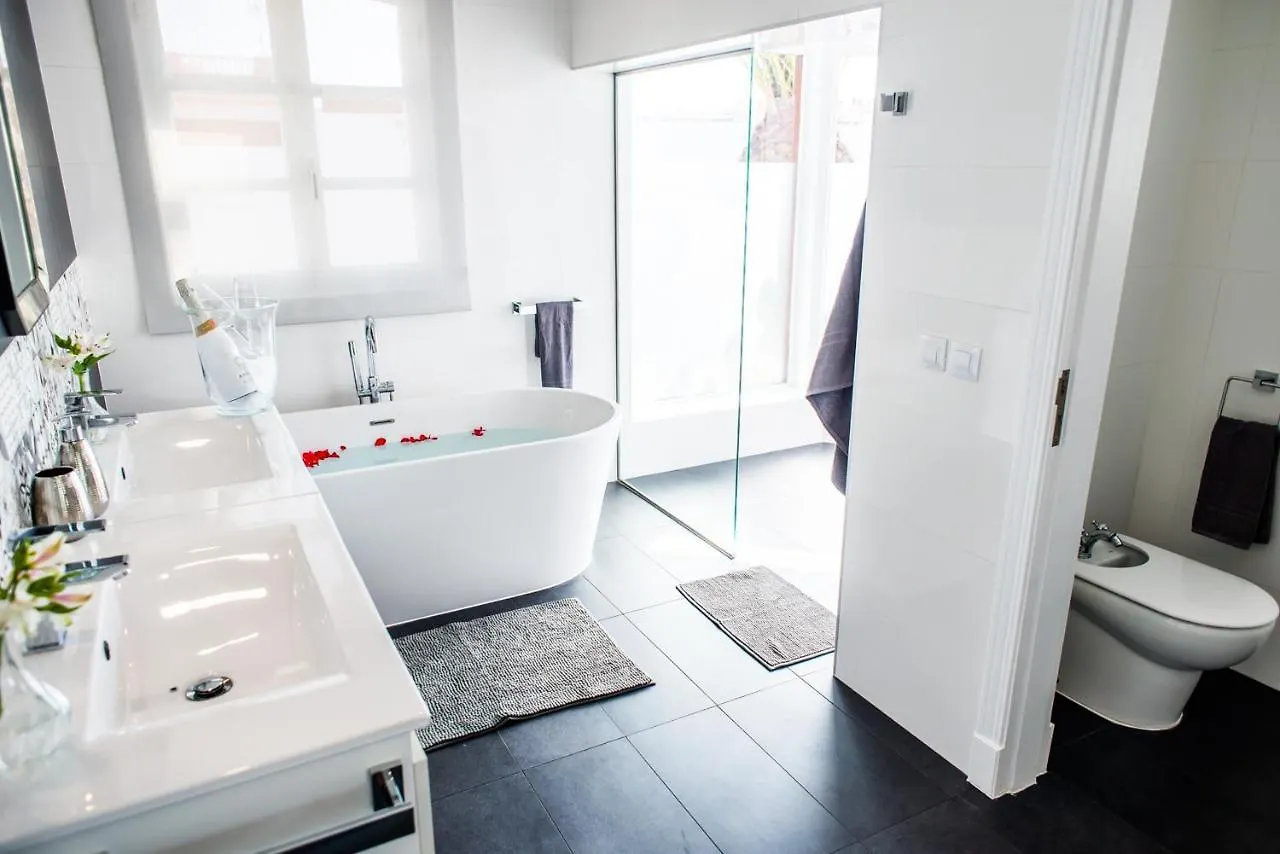 Luxury Villa 'La Bonita' With Private Heated Pool, Bbq & Free Wifi- Suiteable For Familiesfriends Corralejo