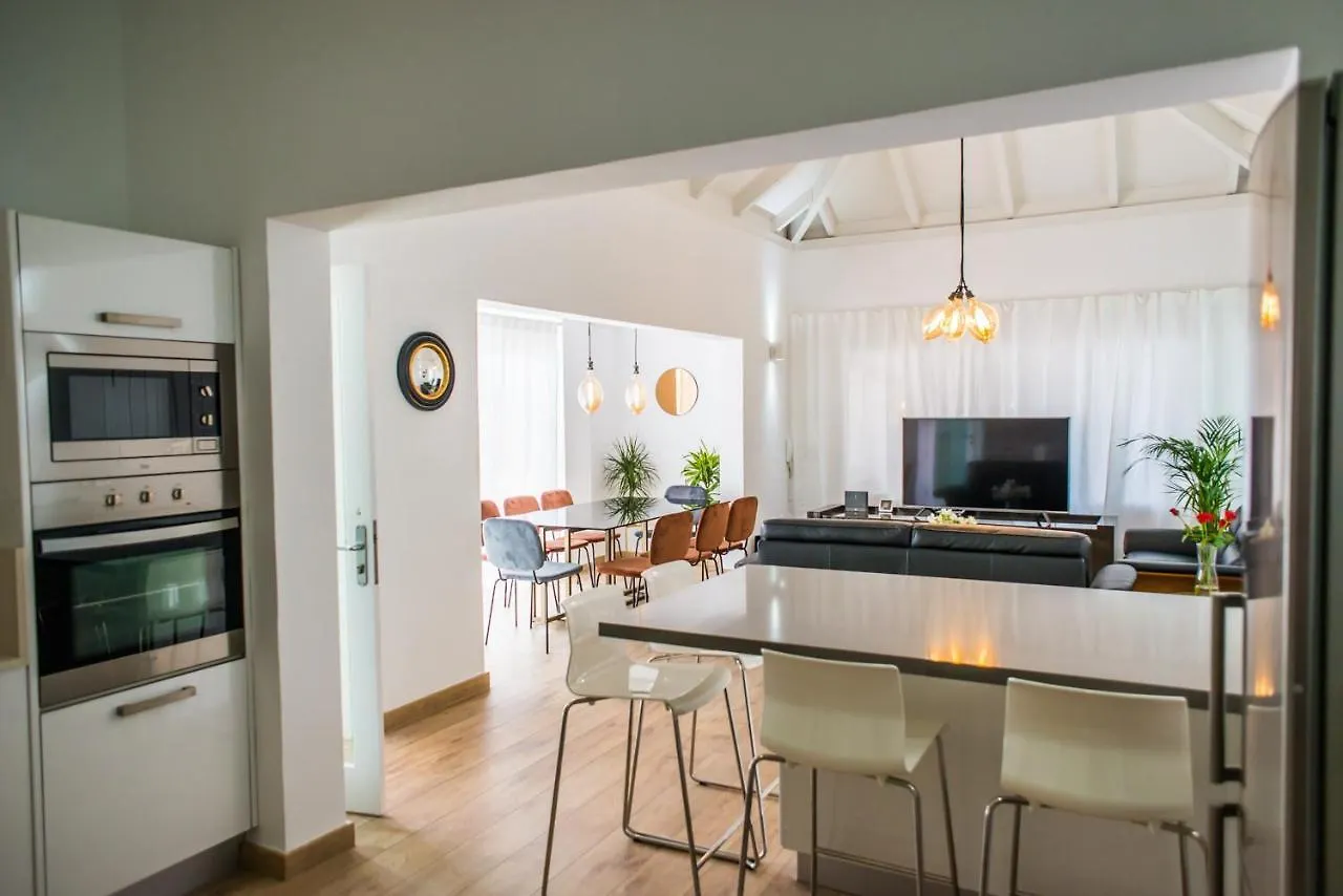 Luxury Villa 'La Bonita' With Private Heated Pool, Bbq & Free Wifi- Suiteable For Familiesfriends Corralejo Spain