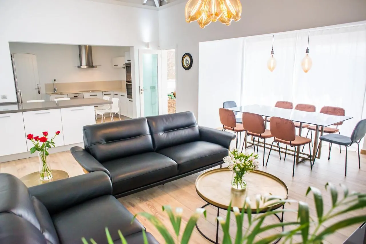 Luxury Villa 'La Bonita' With Private Heated Pool, Bbq & Free Wifi- Suiteable For Familiesfriends Corralejo